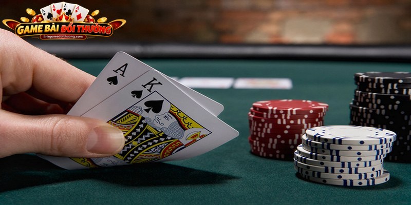 Giao diện bàn cược poker trực tuyến sắc nét chuyên nghiệp