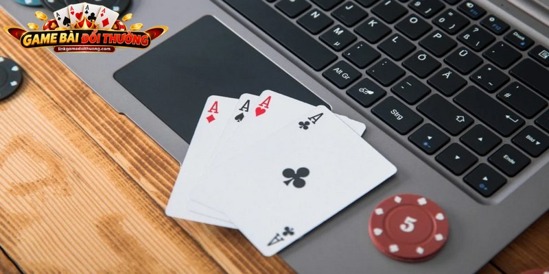 Tứ quý và quy tắc chặt quân 2 cần lưu ý