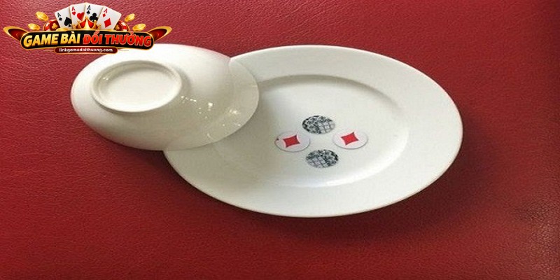Mẹo Chơi Xóc đĩa Ngoài Đời Đỉnh Cao, Dễ Thắng Lớn 2 Xóc đĩa là trò dân gian quen thuộc phổ biến trong các dịp lễ hội hoặc tụ họp